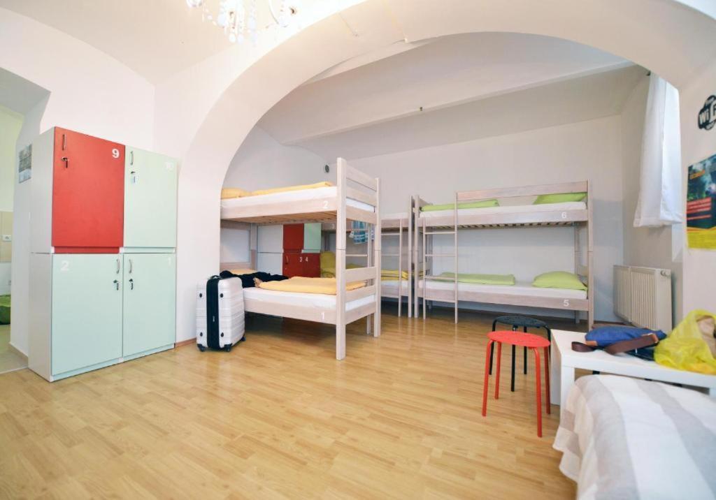 Hostel Temza Zagreb Buitenkant foto
