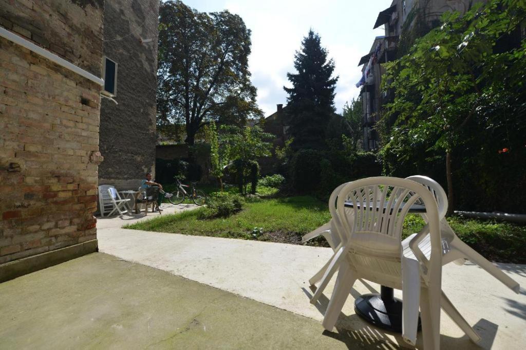 Hostel Temza Zagreb Buitenkant foto