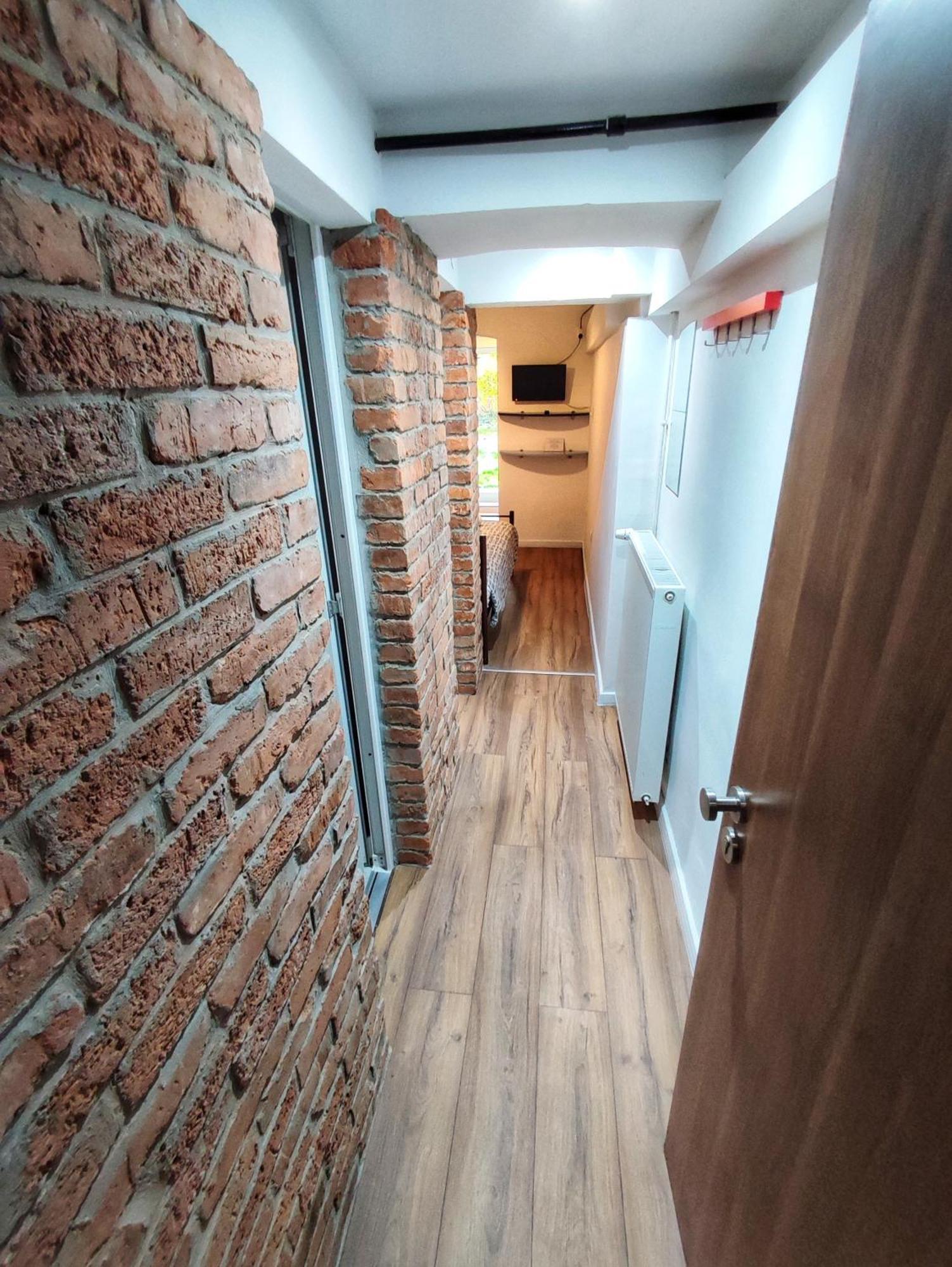 Hostel Temza Zagreb Buitenkant foto
