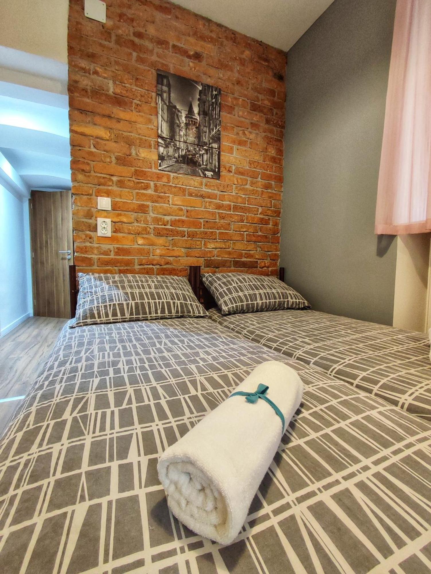 Hostel Temza Zagreb Buitenkant foto