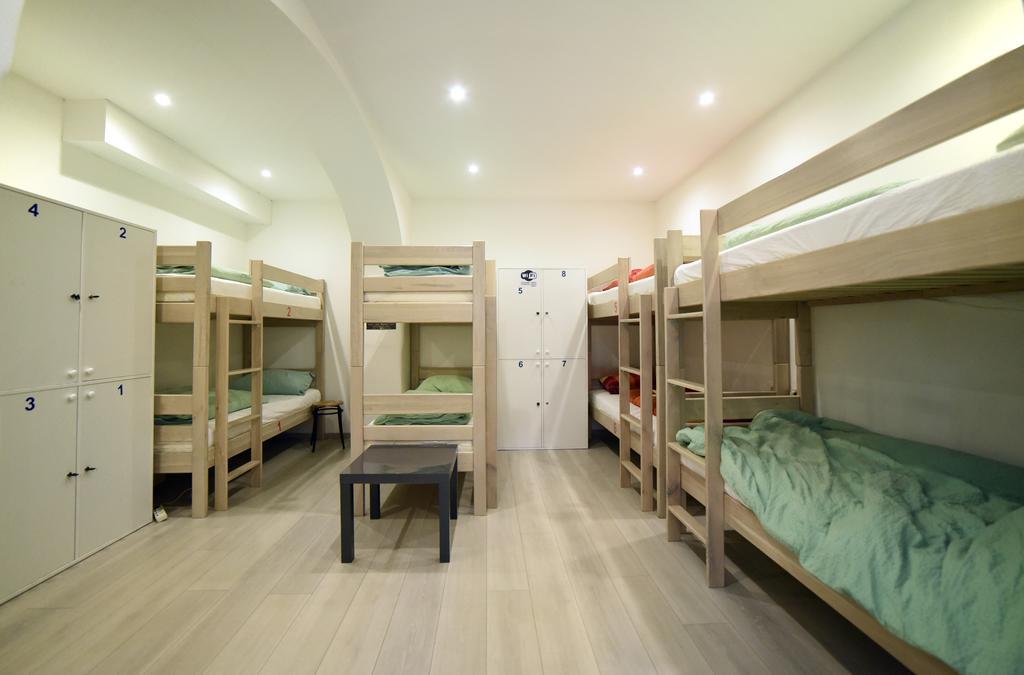 Hostel Temza Zagreb Buitenkant foto