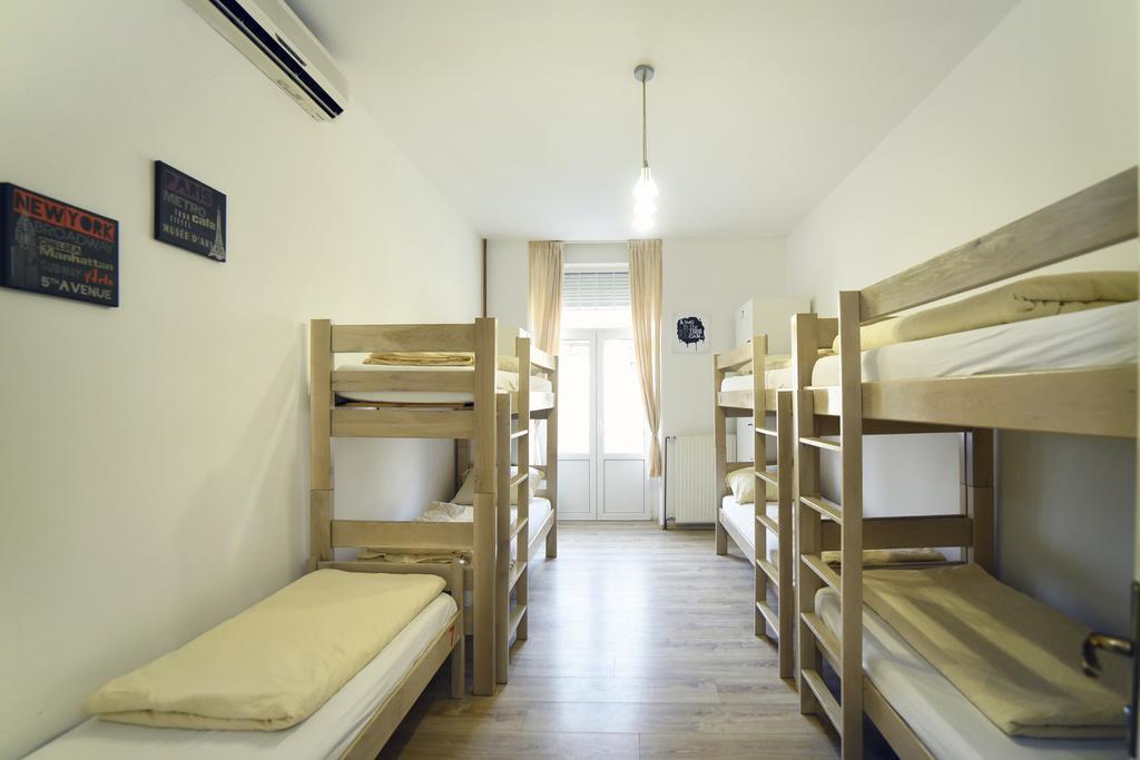 Hostel Temza Zagreb Buitenkant foto
