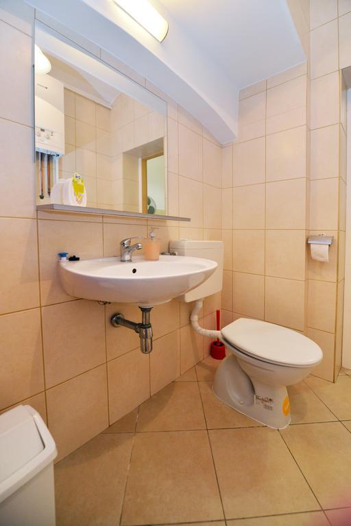 Hostel Temza Zagreb Buitenkant foto